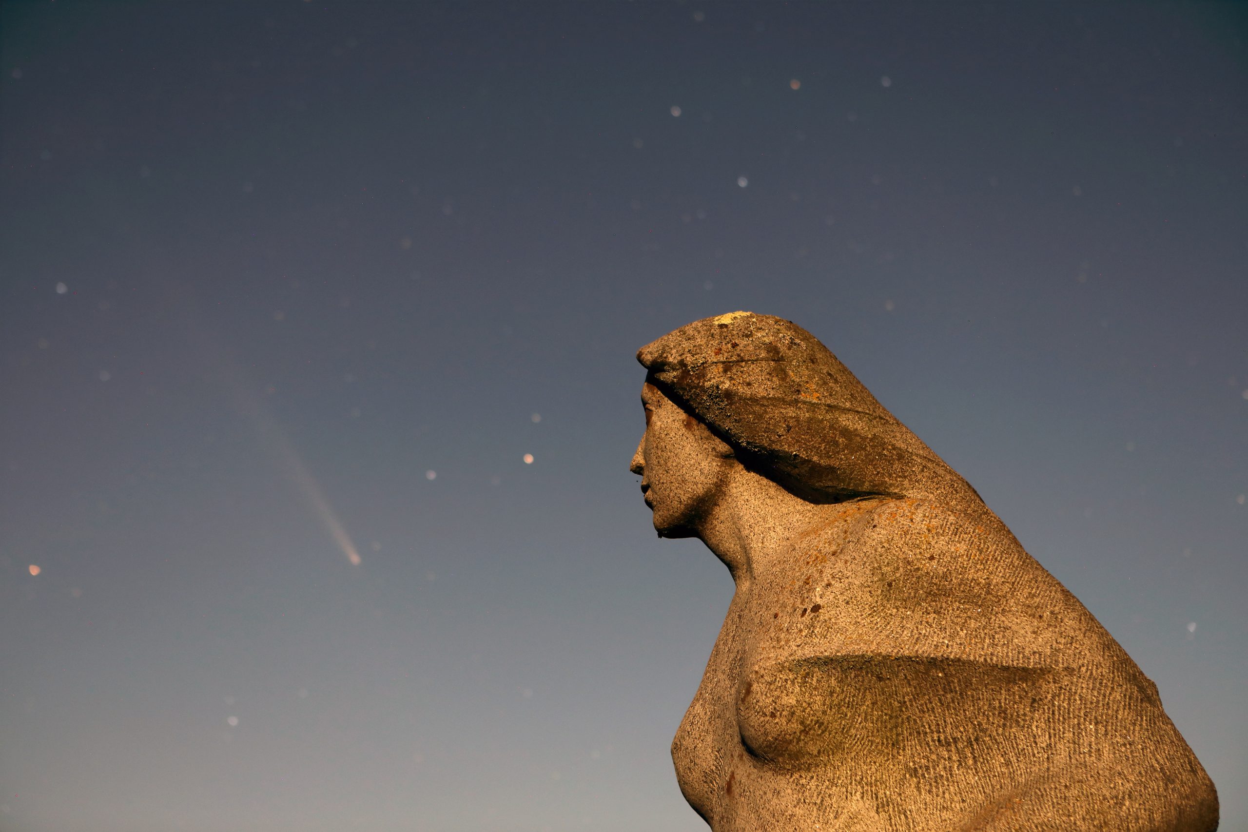 Ian-Palmer_DO4A8652-statue